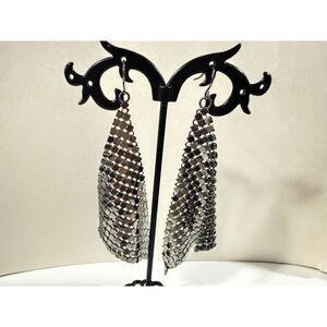 Retro Glam Black tone mesh chain drop earrings
